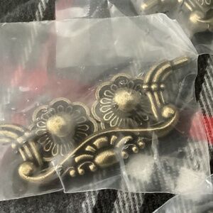 New drawer pulls 3 inch antiqued silver colored..6 total with screws NEW..